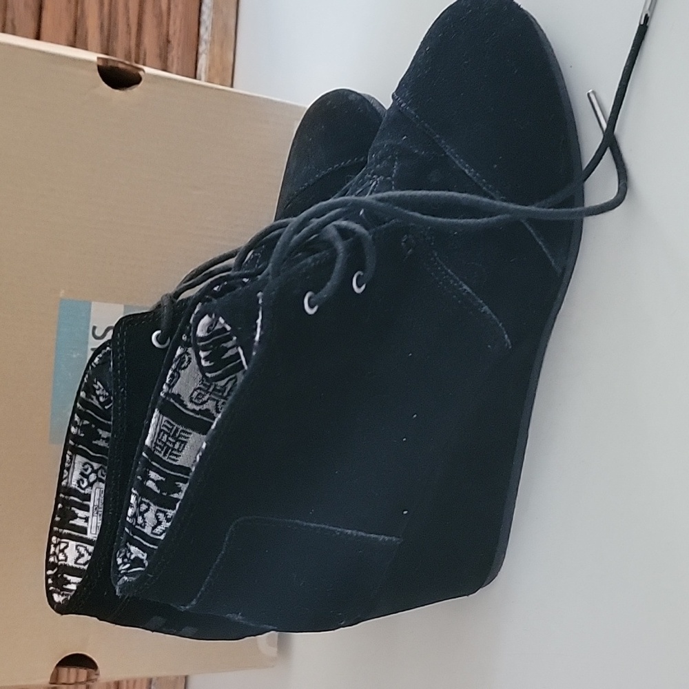 Toms Black Suede Women's Boots Desert Wedge Shoes 10 - Picture 5 of 9